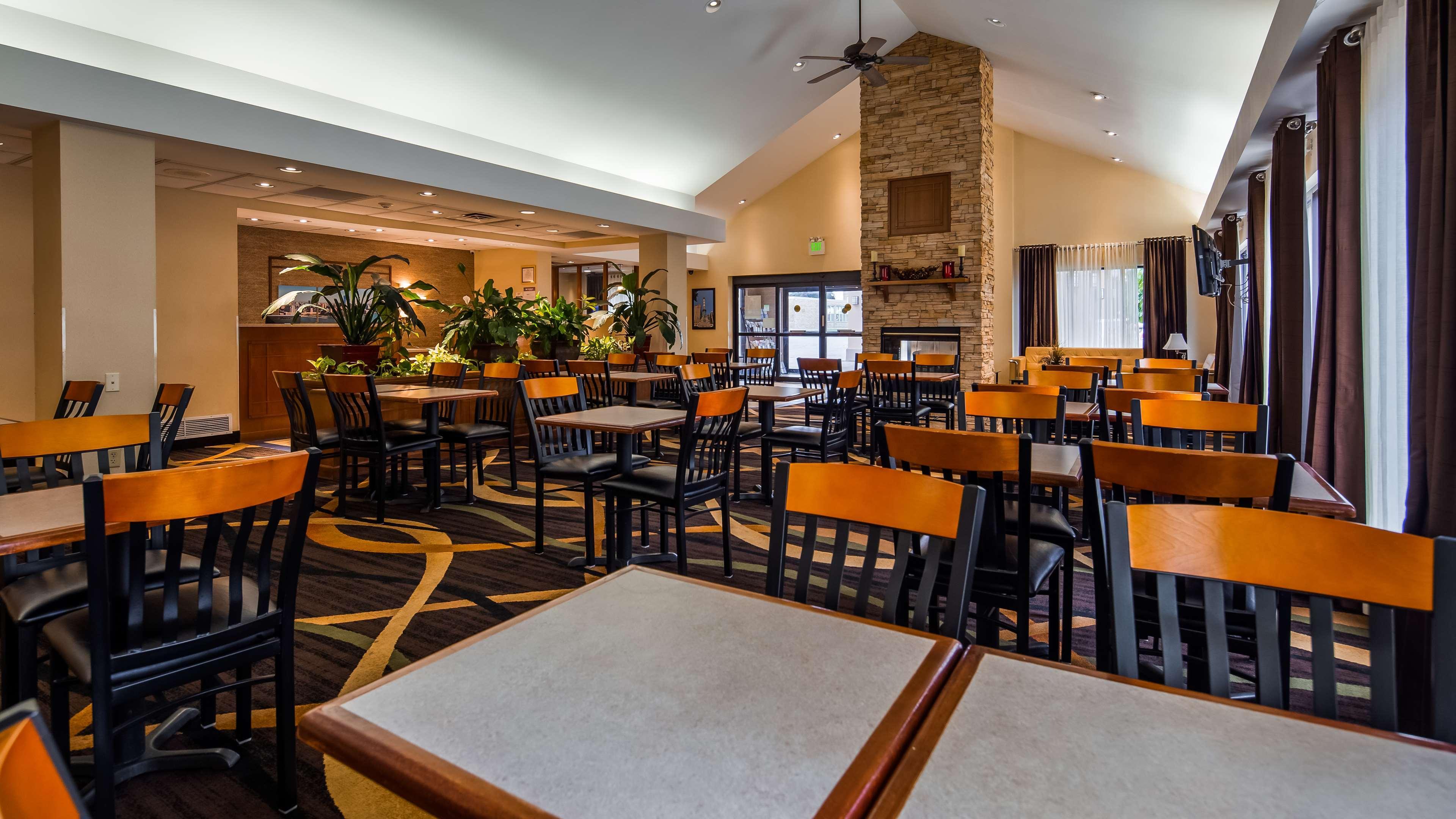 Best Western Galleria Inn & Suites Cheektowaga Εξωτερικό φωτογραφία