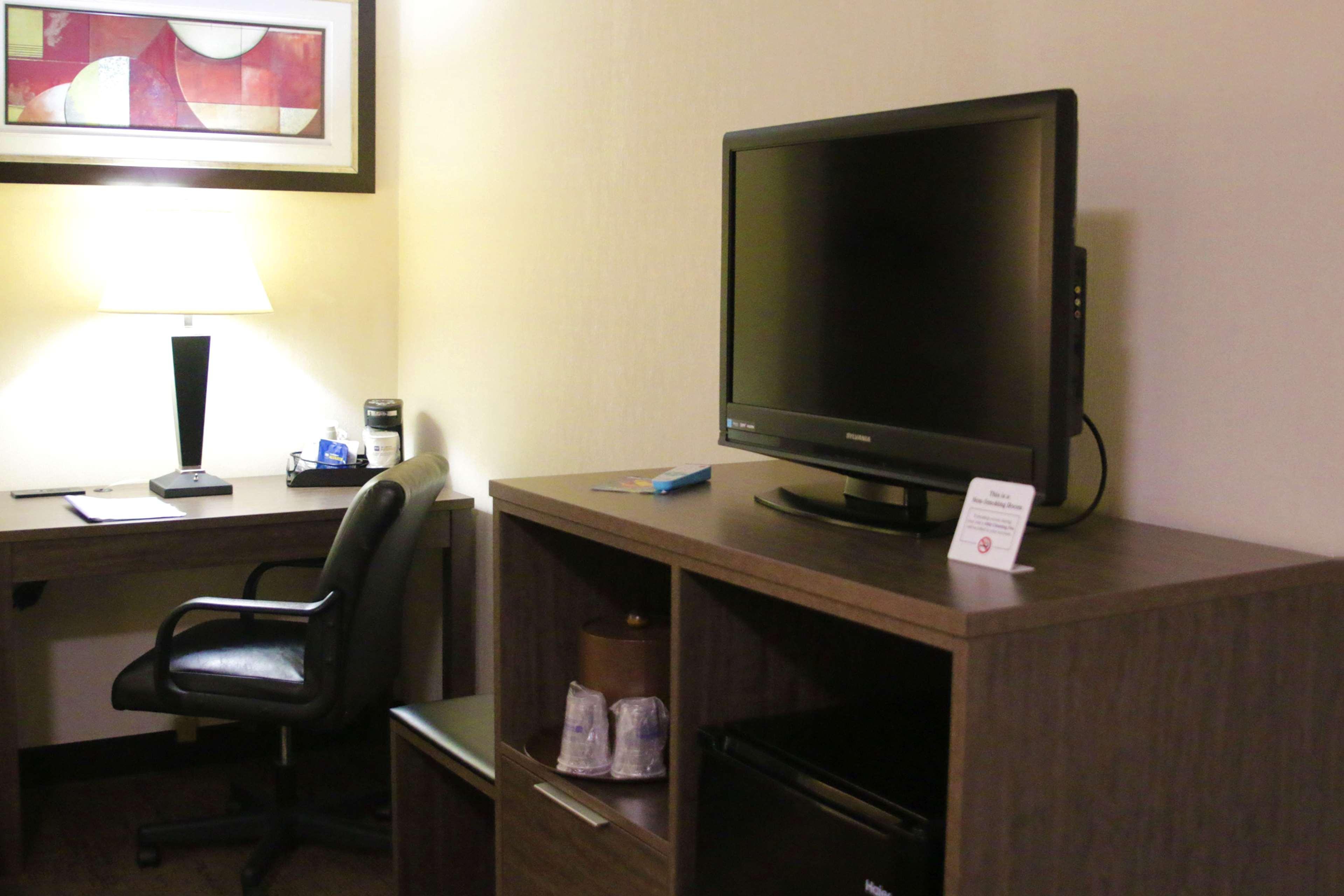 Best Western Galleria Inn & Suites Cheektowaga Εξωτερικό φωτογραφία